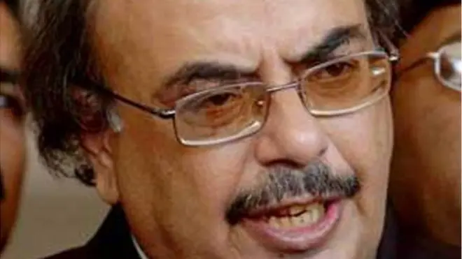 منیر اے ملک نے کہا کہ اعلیٰ عدالتوں کی ایسی کئی مثالیں موجود ہیں جن میں غیر قانونی طریقے سے اکٹھا کیے گئے مواد کو مقدمے سے الگ کیا گیا ہے۔