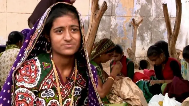 ભુજોડી ગામની યુવતી