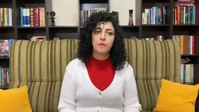 نرگس محمدی، فعال حقوق بشر از سال ۸۰ تا کنون، چهار بار به خاطر فعالیت های خود به زندان افتاده که آخرین بار، ۸ سال و نیم به طول انجامیده بود