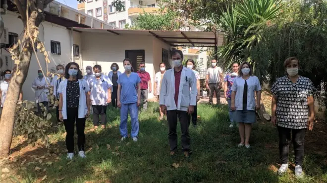 TTB'nin 'Yönetemiyorsunuz, Tükeniyoruz' eylemine katılan sağlık çalışanları