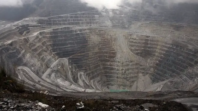 Freeport masih bisa terus menjual hasil tambangnya dalam bentuk konsentrat tembaga jika memenuhi persyaratan yang ditetapkan pemerintah lewat PP No. 1 Tahun 2017.