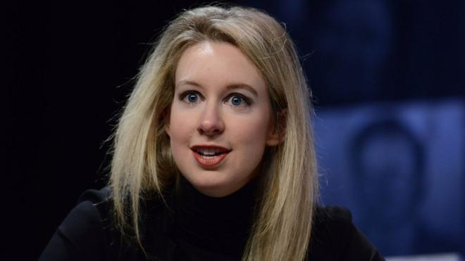 Elizabeth Holmes durante una conferencia en 2015.