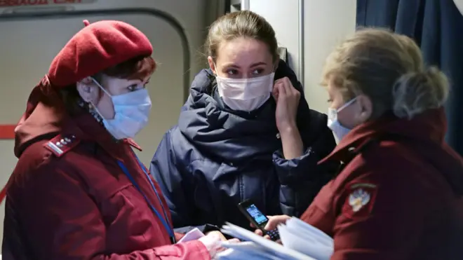 Ранее в России уже начали проверять всех пассажиров, прилетающих из Китая