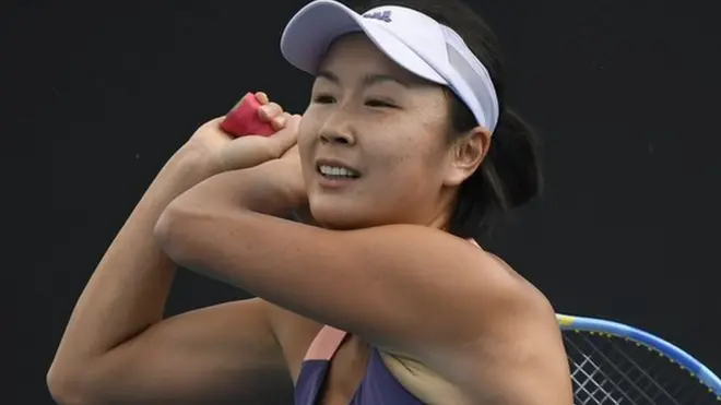 После того, как Пэн Шуай написала в китайской соцсети Weibo, что до нее домогался высокопоставленный китайский чиновник, она пропала на три недели