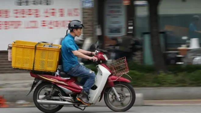 人類學家金忠順認為，"快，快"文化的根源遠早於現代