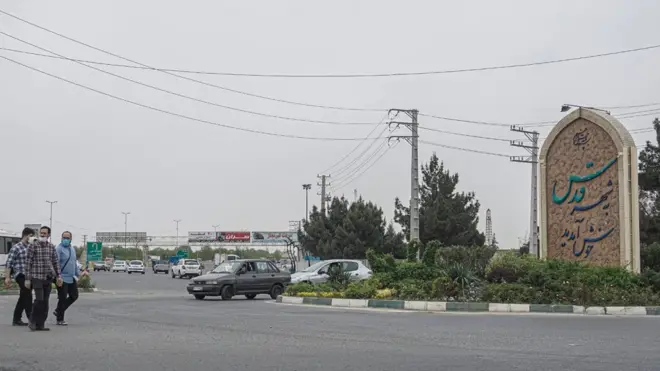 قلعه حسن خان یا شهر قدس در غرب تهران واقع شده است