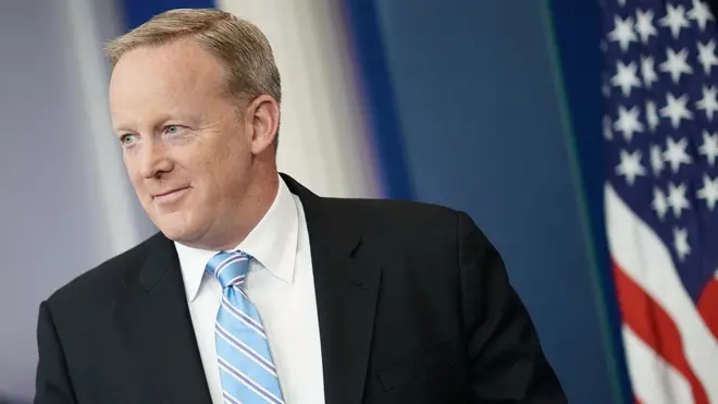 Шон Спайсер ранее был официальным представителем Республиканской партии