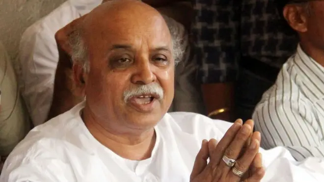 રડતા તોગડિયાની તસવીર