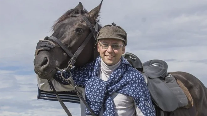 تظهر الصورة بوريس بونداريف