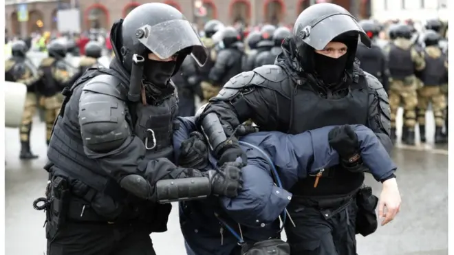 المحتجون تحدوا تحذيرات الشرطة