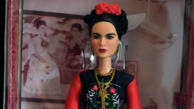 Boneka Barbie Frida Kahlo