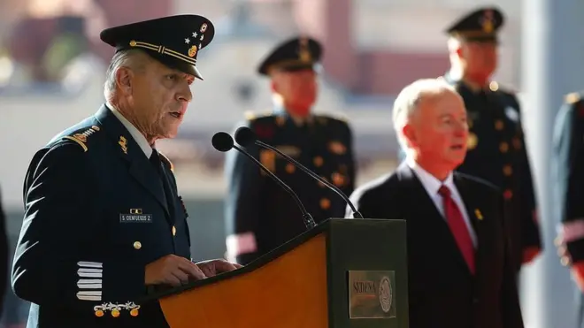 EE.UU. acusa a Cienfuegos Zepeda de usar su posición para favorecer al cartel H-2.