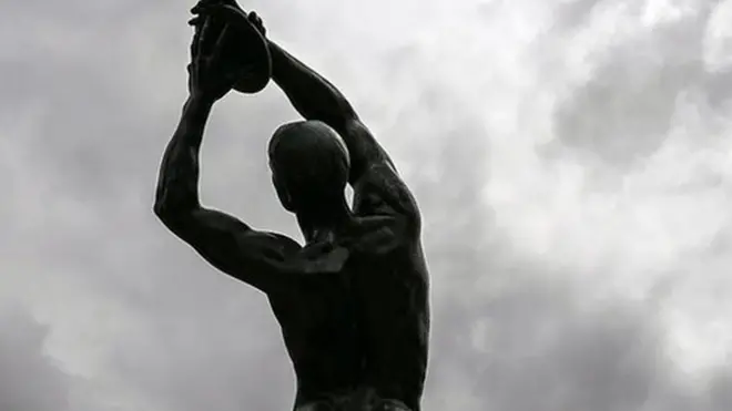 ماذا لو عاد الرياضيون الأولمبيون إلى المنافسات عراة؟