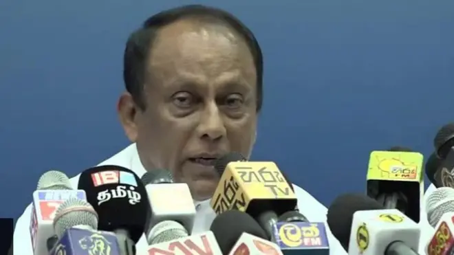 "ජනතාව සහ රට වෙනුවෙන් සම්මුතිවාදී ආණ්ඩුව ආරක්ෂාකර ගන්න අවශ්‍ය නම්, අගමැතිතුමා ඒ තීන්දුව ගන්න"