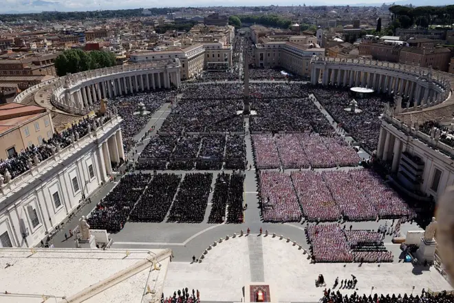4월 26일(현지시각) 바티칸 시국 성 베드로 광장에서 거행된 프란치스코 교황의 장례식 전경