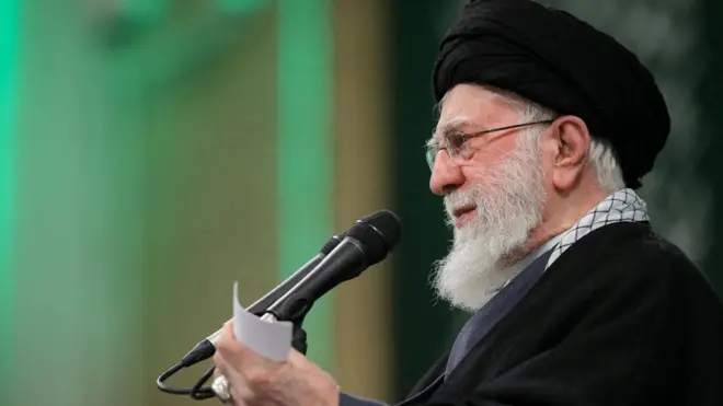 علی خامنه ای