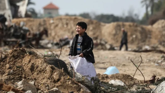 Um garoto palestinocomo acertar palpites de futebolMaghazi, no centrocomo acertar palpites de futebolGaza