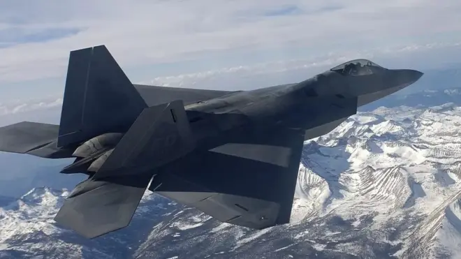  US military aircraft F-22