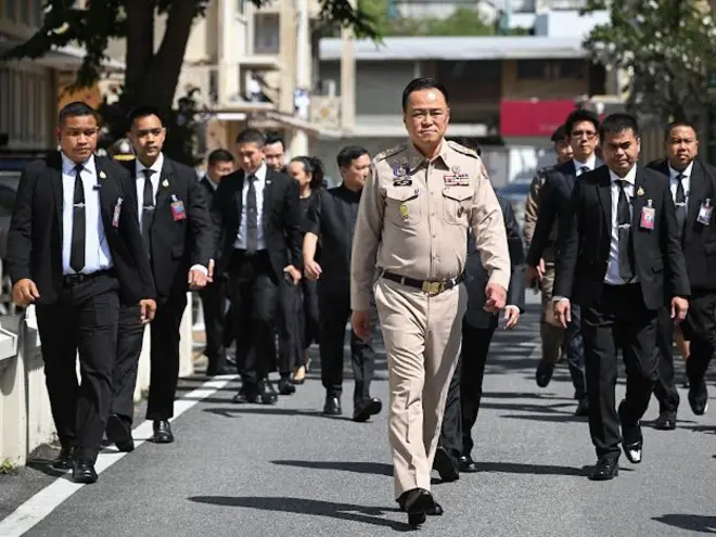 นายกฯ ใช้เวลาประชุม สมช. นาน 3 ชท. ก่อนตัดสินใจ "ระงับ" การดำเนินการตามปฏิญญาร่วมไทย-กัมพูชา อย่างไม่มีกำหนด