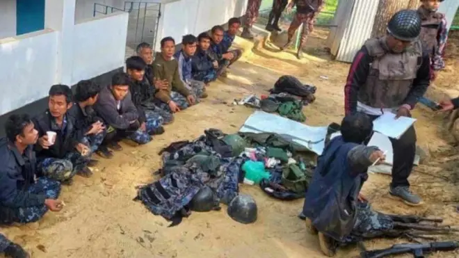 ဘင်္ဂလားဒေ့ရှ်ဘက် ထွက်ပြေးသွားတဲ့ စစ်ကောင်စီတပ်ဖွဲ့ဝင်တချို့ 