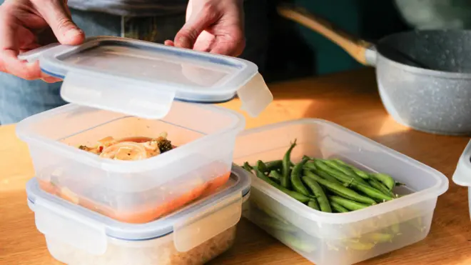 food storing by using plastic boxes