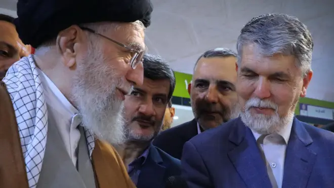 سید عباس صالحی، وزیر پیشنهادی ارشاد در دولت چهاردهم و علی خامنه‌ای