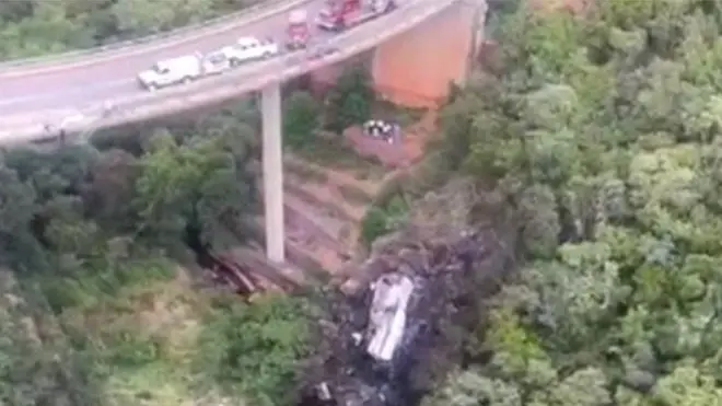 Ifoto ifatiwe mu kirere igaragaza iteme ryabereyeho impanuka