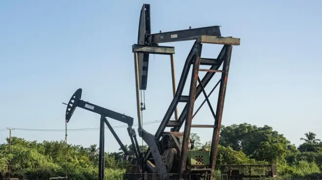 معدات نفطية في كابيمس، فنزويلا، الشهر الماضي