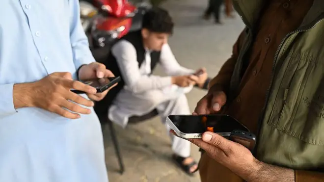 Afghanistan, internet