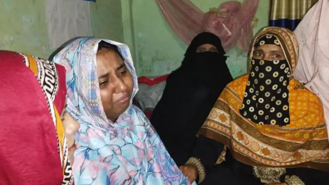 পঞ্চগড়ে হামলার ঘটনার পরে আতংকিত আহমদিয়া জামাতের কয়েজন নারী সদস্য