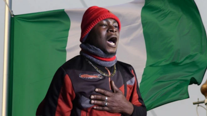 Èèyàn tó ń kọrin orílẹ̀ èdè