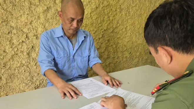 Ông Nam làm việc với công an