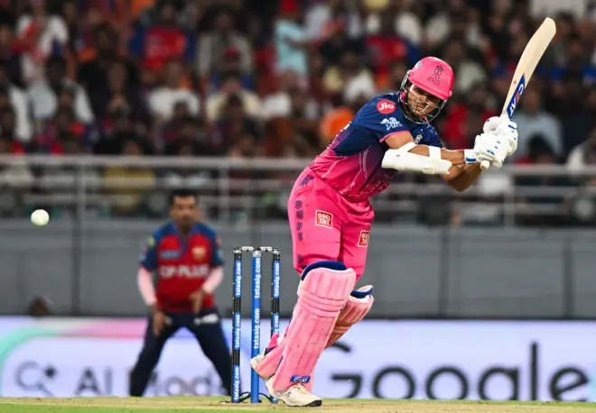 இந்தப் போட்டியில் 27 பந்துகளில் 51 ரன்கள் எடுத்தார் யஷஷ்வி ஜெய்ஸ்வால்