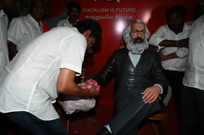 ஆளுநரை சந்தித்து ஆட்சியமைக்க உரிமை கோரிய விஜய் - விசிக முடிவு என்ன? நேரலை