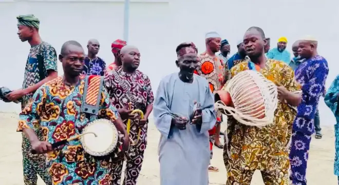 Aworan awọn onilu ni aafin Olubadan