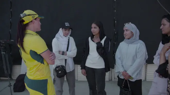 د افغانستان ښځینه کرېکټ لوبغاړې