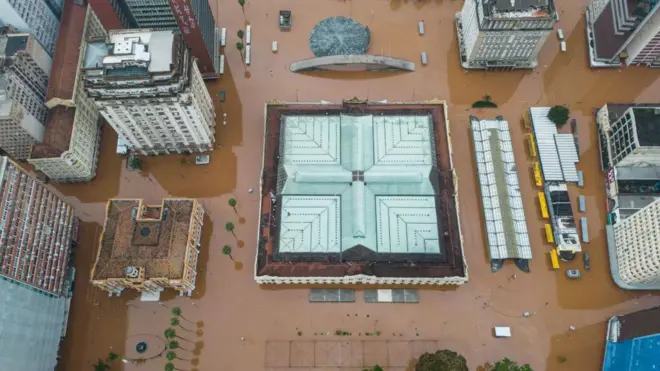 Vista aérea das ruas alagadascasino royale 1967 onlinePorto Alegre 