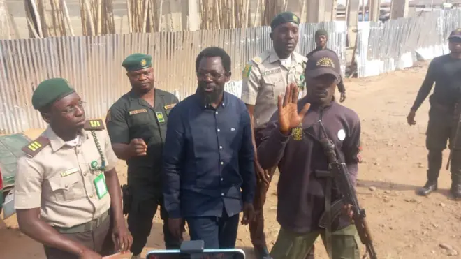 Dele Farotimi de ile ẹjọ.