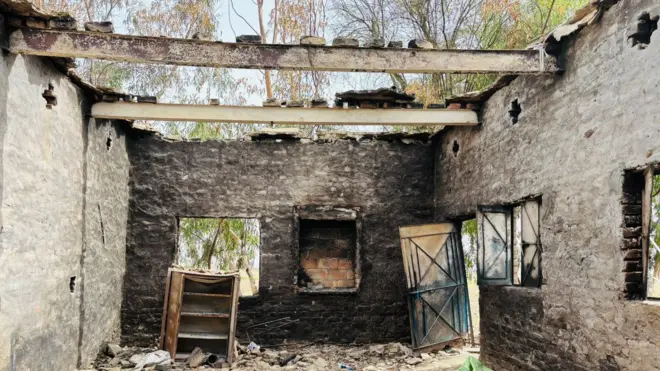 محبت کی شادی جس کی سزا میں انتقاماً پورا گاؤں جلا دیا گیا