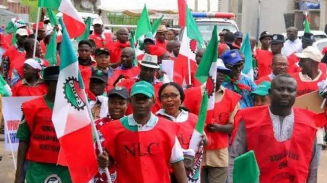 Aworan awọn oṣiṣẹ nibi iwọde