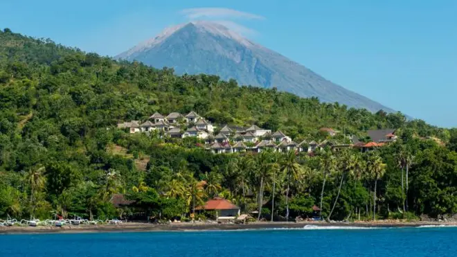 अगुङ पर्वत 