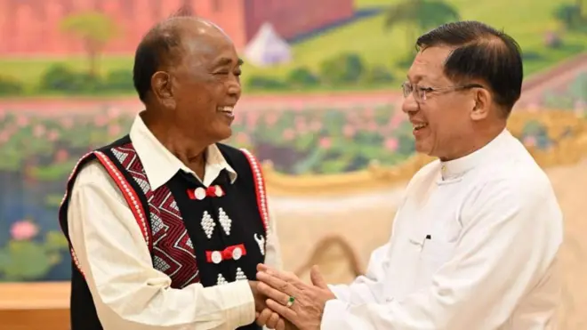 ဝ ဒုဥက္ကဋ္ဌ နဲ့ ဦးမင်း‌အောင်လှိုင် တွေ့ဆုံချိန် 