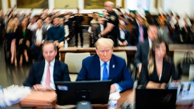 डोनाल्ड ट्रंप