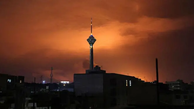Torre Milad Irán