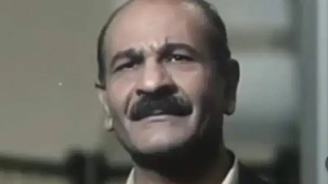 فردوس کاویانی کار بازیگری را در بیست سالگی با صحنه تئاتر آغاز کرد