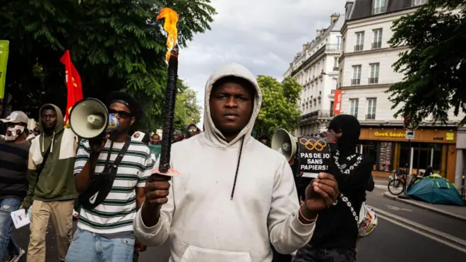 Protesto contra remoçãoganhar dinheiro apostando grátissem-teto das ruasganhar dinheiro apostando grátisParis