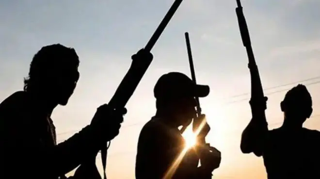 Awon agbebon mẹta to nabọn soke ninu okunkun