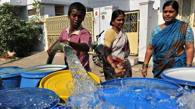 బోర్ వాటర్ 