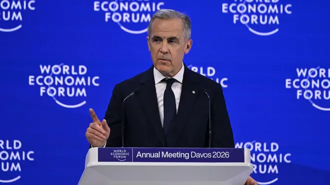 Mark Carney en el atrio del Foro Económico de Davos