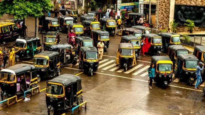 ఆటోలు, ముంబయి, మహారాష్ట్ర, యూఎస్ కాన్సులేట్